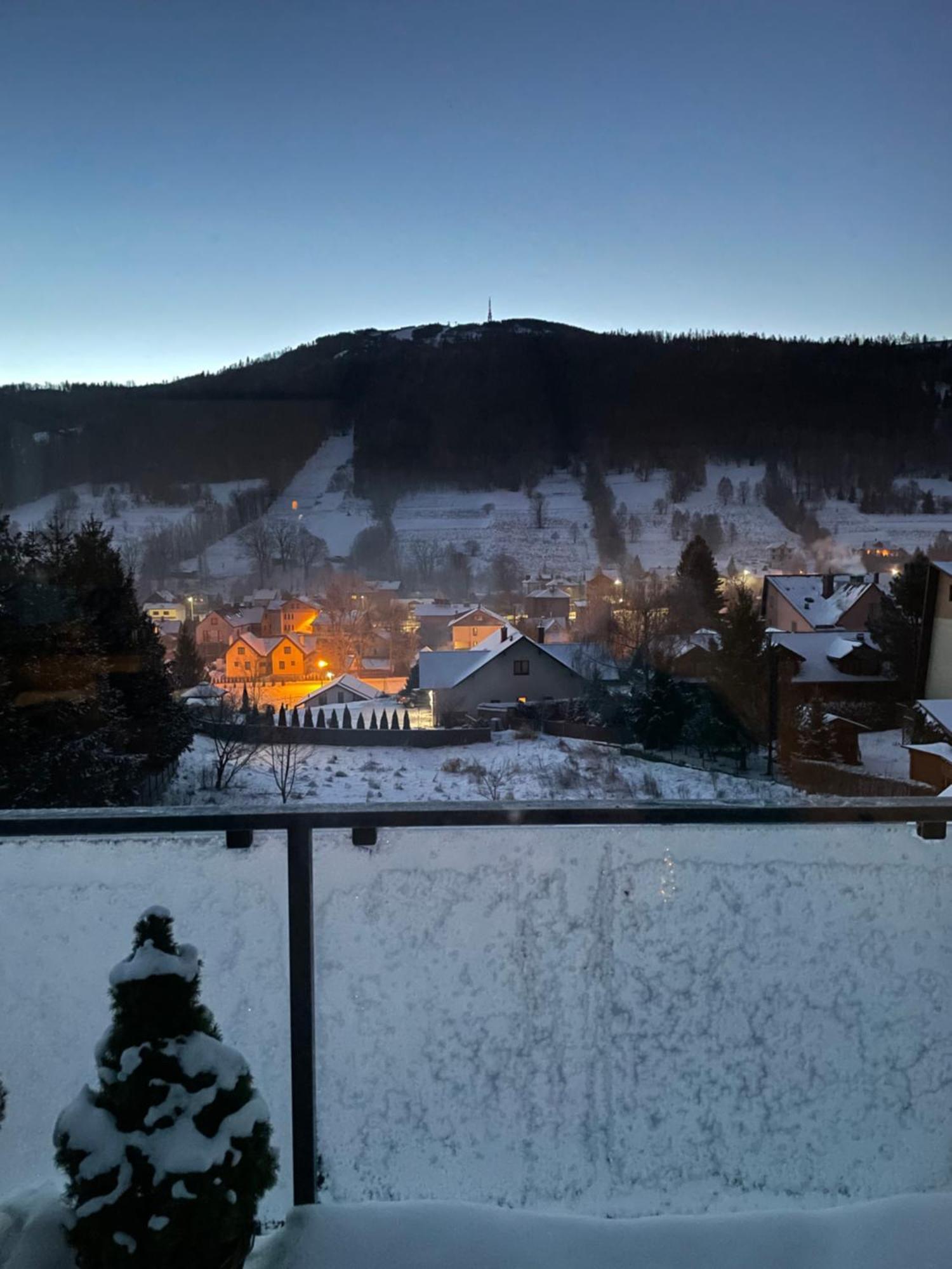 Widokowy Apartament Jodlowa Ski&Bike Szczyrk Exteriör bild